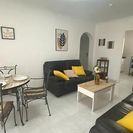 With Equipped Solarium Barbecue And Swimming Pool *