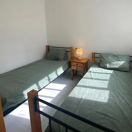 With Equipped Solarium Barbecue And Swimming Pool * טורבייחה