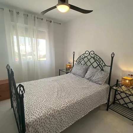 With Equipped Solarium Barbecue And Swimming Pool * 托雷维耶哈